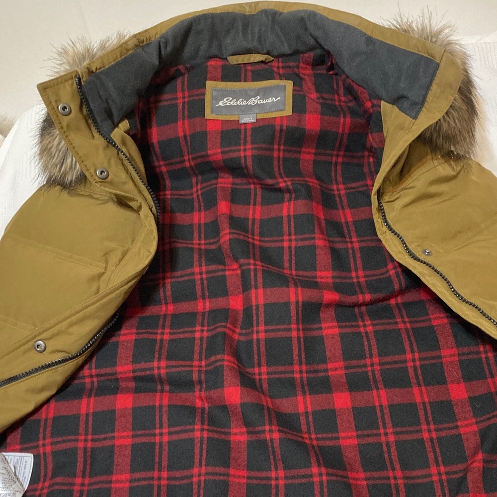EDDIE BAUER SANDSTONE OLIVE NWOT FAUX FUR HOODED DOWN QUILTED PUFFER VEST - Picture 6 of 16